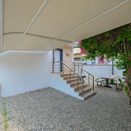 Merkezi Dogayla Ic Ice 4+2 White Villa Fethiye